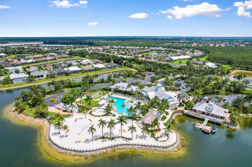 14617 Regatta Rd, Naples, FL 34114-4163