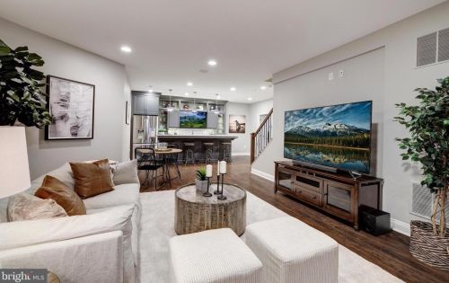 18506 Pelicans Nest Way, Leesburg VA  20176-3963 exterior