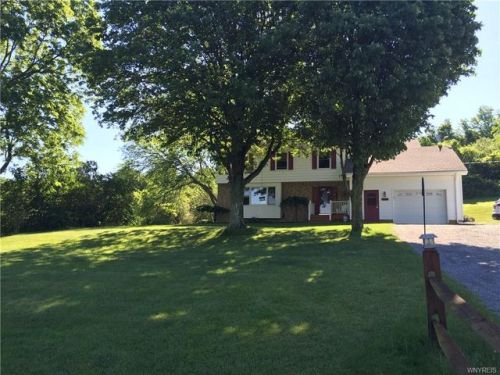 1113 Beck Rd, Cowlesville, NY 14011-9675