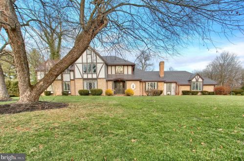 1712 Olmsted Way, Camp Hill, PA 17011-8458