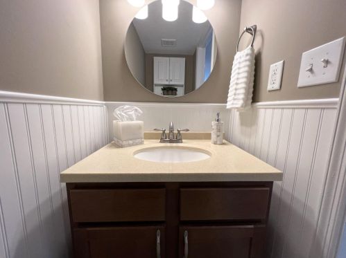 448 Dartmouth Cir, Cincinnati OH 45244-1806 exterior