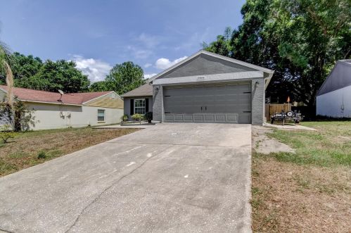 2864 Wesleyan Dr, Palm Harbor, FL 34684-4729
