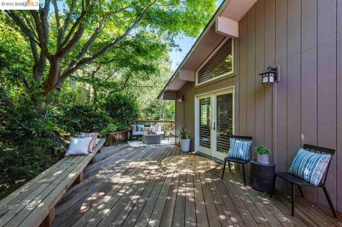 6571 Exeter Dr, Oakland, CA 94611-1641