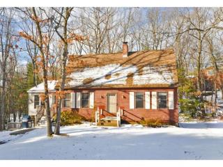 34 Hersey Ln, Newmarket, NH 03857-2042