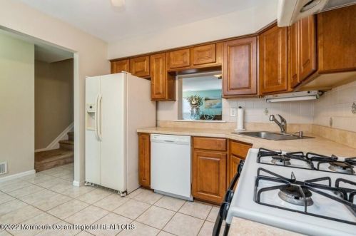 90 Rita Ln, Jackson Twp NJ  08527-2367 exterior