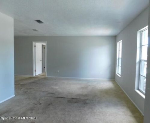 3860 Valley Ln, Titusville, FL 32780-6018