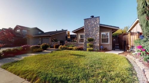 1039 Woodview Pl, San Jose, CA 95120-3233