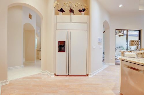 7831 Via Grande, Boynton Beach FL  33437-7518 exterior