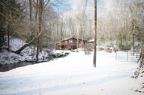 216 Hawkins Hollow Rd, South Connellsville, PA 15425-6450