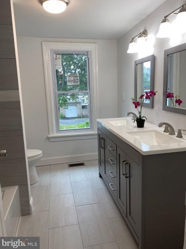 46 3rd St, Lansdale PA  19446-2649 exterior