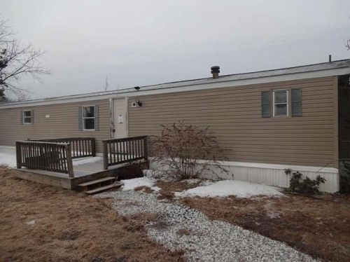 18 Mildred Ave, Raymond, NH 03077-2058