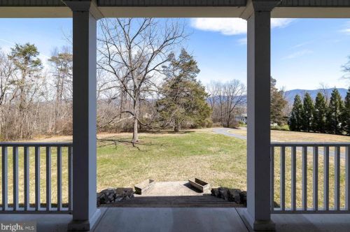 390 Forest Hills Dr, Richmond National Battlefiel VA  22835-9107 exterior