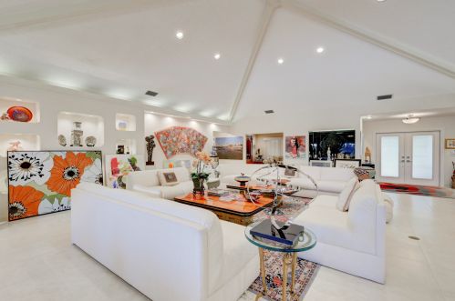 5215 Estates Dr, Delray Beach FL  33445-4385 exterior