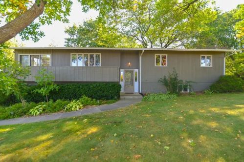 506 Swisher View Dr, Swisher, IA 52338-9539