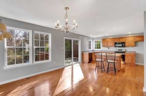 158 Aidan Ct, Pittsburgh, PA 15226-2472