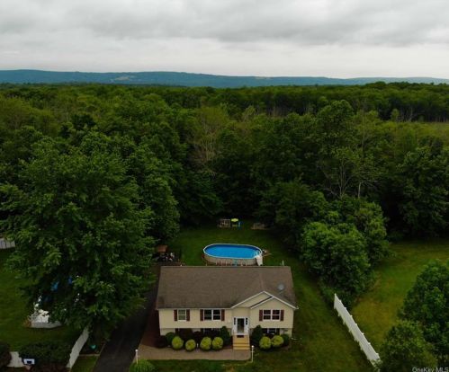 145 M And M Rd, Middletown, NY 10940-6395