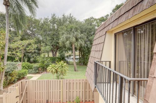 1312 13th Ct, West Palm Beach FL  33410-5111 exterior