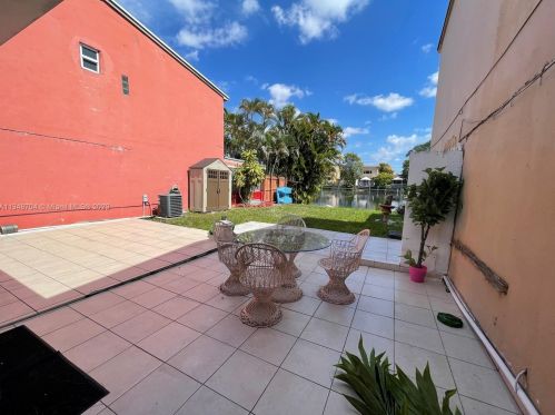 7345 16th Ave, Hialeah FL  33014-3829 exterior