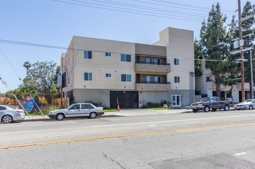 11740 Vanowen St, North Hollywood, CA 91605-6132