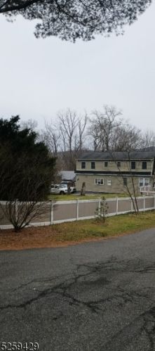 15 John St, West Milford Lakes NJ  07480-2138 exterior
