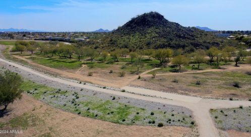 4109 Escuda Dr, Glendale AZ  85308-7410 exterior