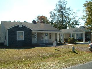 212 Riverside Dr, Sneads Ferry NC  28460-6678 exterior