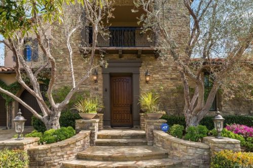 14 Morning Lgt, Newport Beach CA  92657-1654 exterior