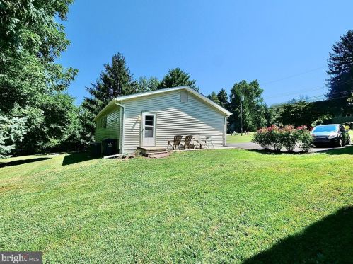 1694 Bethel Rd, Boothwyn PA  19060-2049 exterior