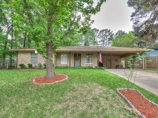 9376 Wardlow Dr, Shreveport, LA 71106-7323