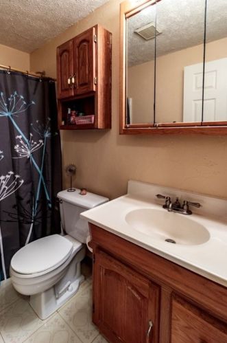 636 Deer Watch Rd, Bridgeville PA  15017-1149 exterior