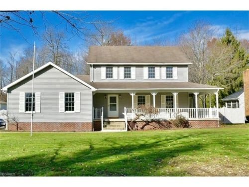 2003 Burning Tree Ln, Youngstown, OH 44505-1701