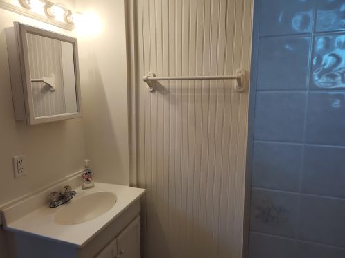 1273 1 Nh Tpke, Northwood NH  03261-3408 exterior