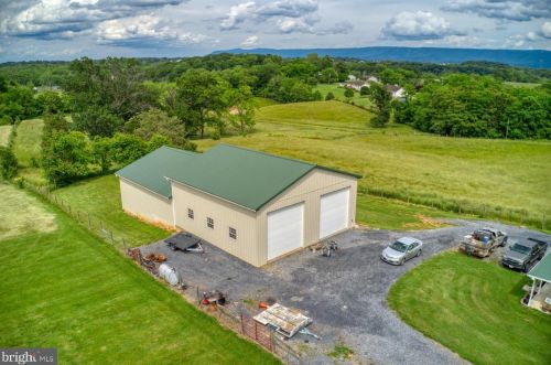 22347 Senedo Rd, Edinburg, VA 22824-2844