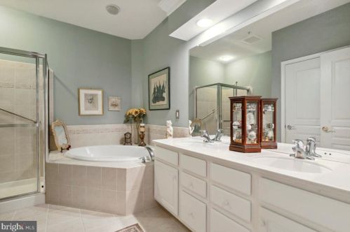 2108 Lilac Ct, Lansdale PA 19446-7614 exterior