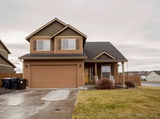 3096 Obsidian Ln, Eagle Crest OR  97756-1655 exterior