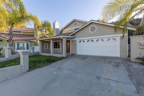 202 Winewood St, San Diego, CA 92114-5949