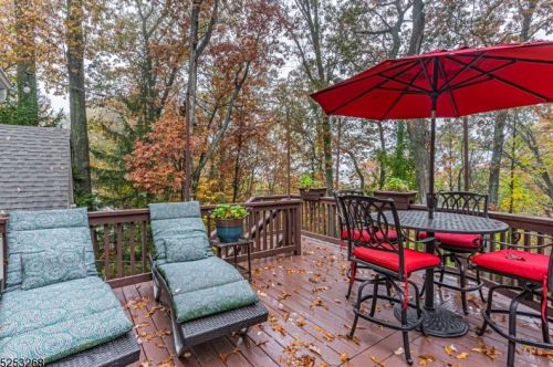 45 Longview Trl, Parsippany NJ  07834-2039 exterior