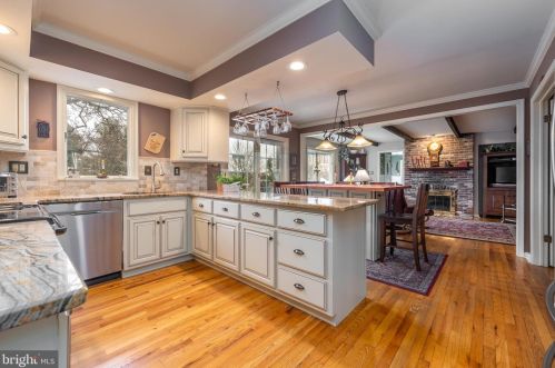 1209 Knollbrook Dr, Lansdale PA 19446-5117 exterior