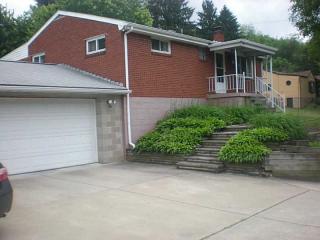 525 Manifold Rd, Washington, PA 15301-9756