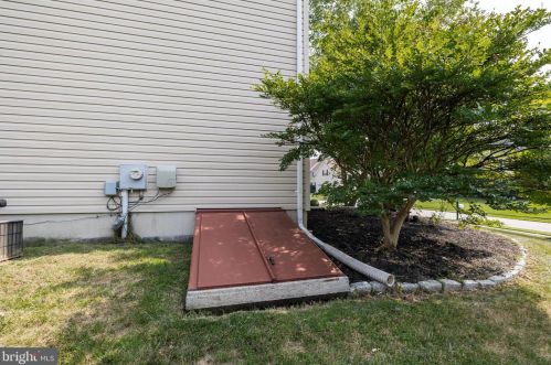 5027 Woodgate Ln, Collegeville PA  19426-3365 exterior