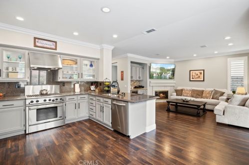 30411 Star Canyon Pl, Santa Clarita CA  91384-4712 exterior