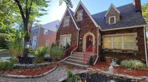 7124 Forest Ave, Hammond, IN 46324-1810