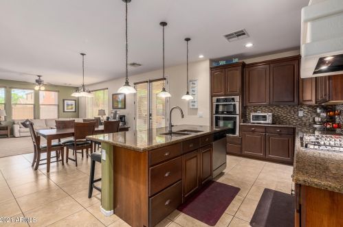 1958 Sunnyvale Ave, Gilbert AZ  85295-9089 exterior