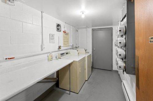 3925 84th St, Milwaukee WI 53228-2342 exterior