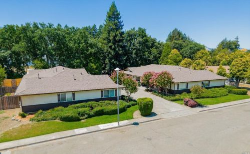 360 El Rio Ct, Ukiah, CA 95482-5171