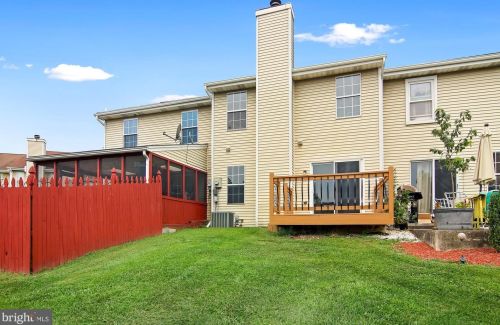 5447 Pond Rd, Harrisburg PA 17111-3765 exterior