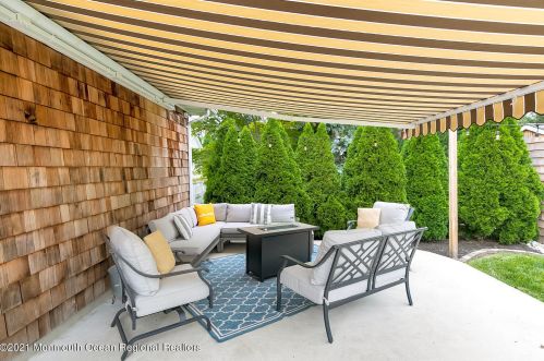 83 Lovett Ave, Little Silver NJ  07739-1420 exterior
