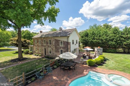 737 Hoover Rd, Blue Bell PA  19422-2015 exterior