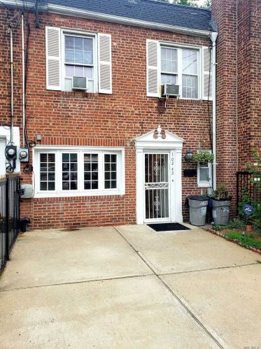 102-43 187th St, Jamaica, NY 11423-1826
