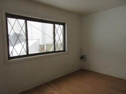 327 Kramer Way, Pittsburgh PA 15211-2007 exterior